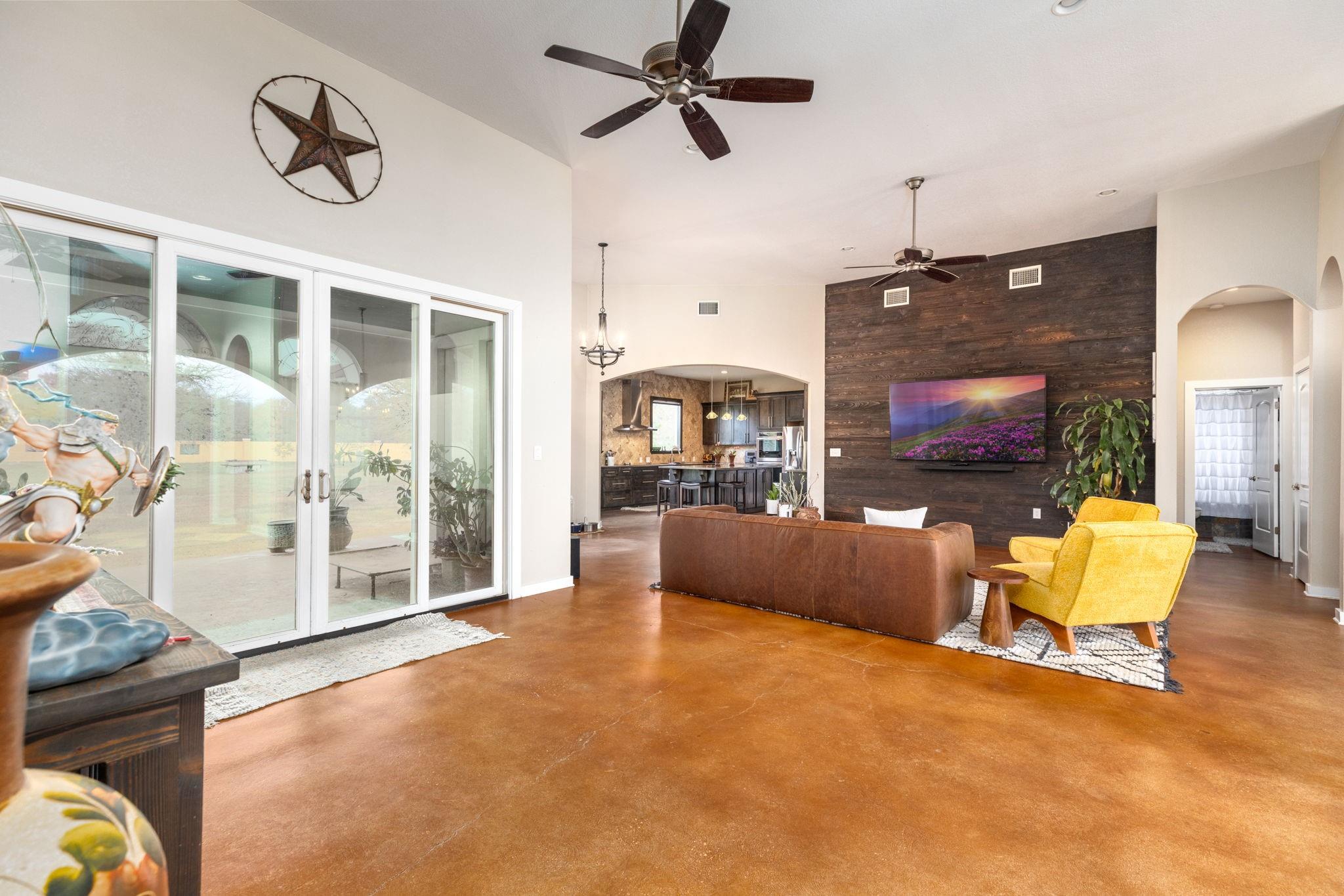 1202 Sierra Vista Cove Lockhart TX 78644