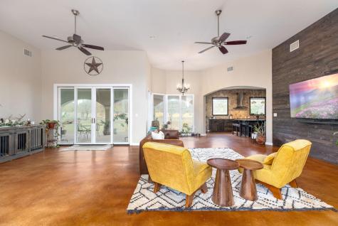 1202 Sierra Vista Cove Lockhart TX 78644