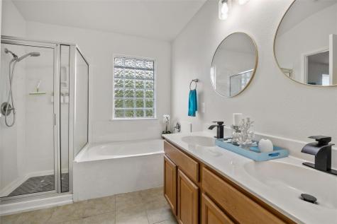 1072 Four Seasons Farm Drive Kyle TX 78640