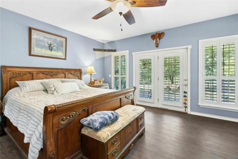 412 Woody Hollow Road Luling TX 78648
