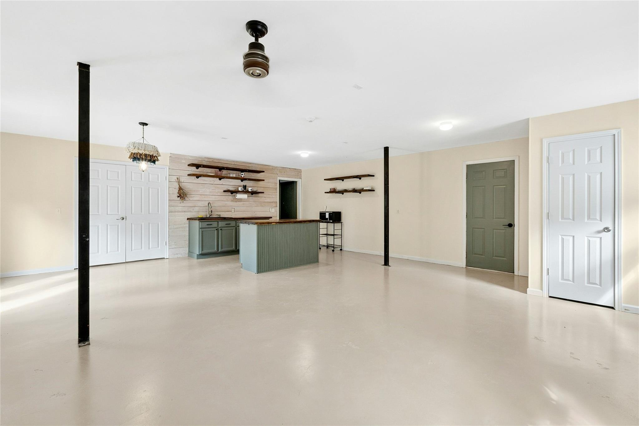 412 Woody Hollow Road Luling TX 78648