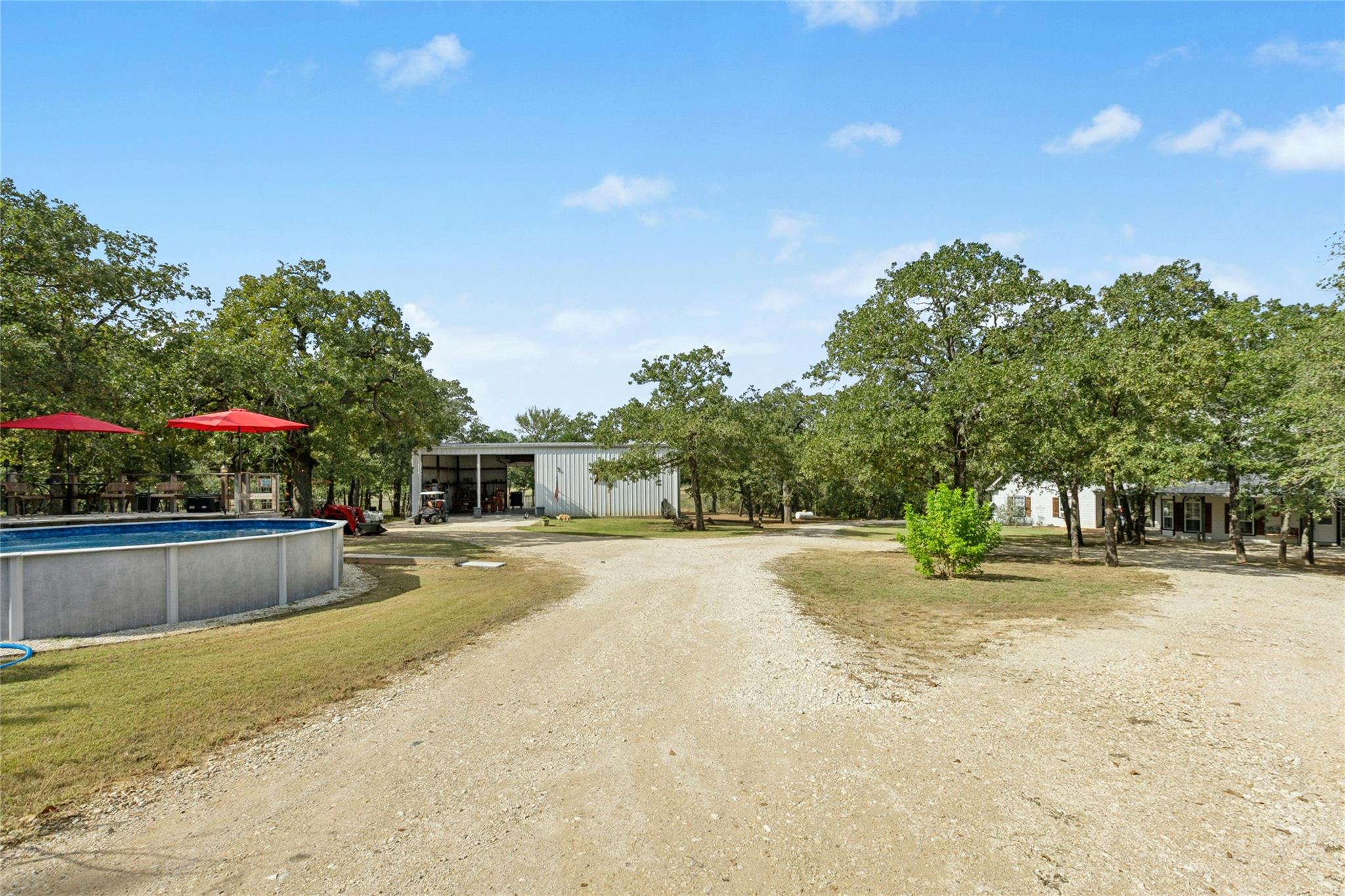 412 Woody Hollow Road Luling TX 78648