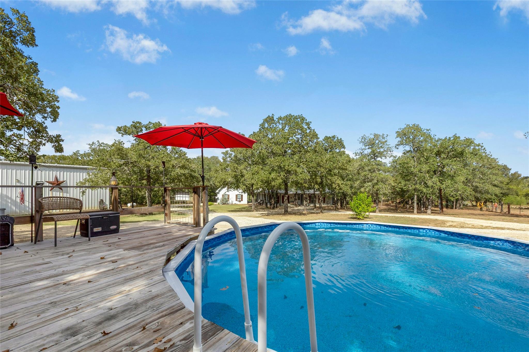 412 Woody Hollow Road Luling TX 78648