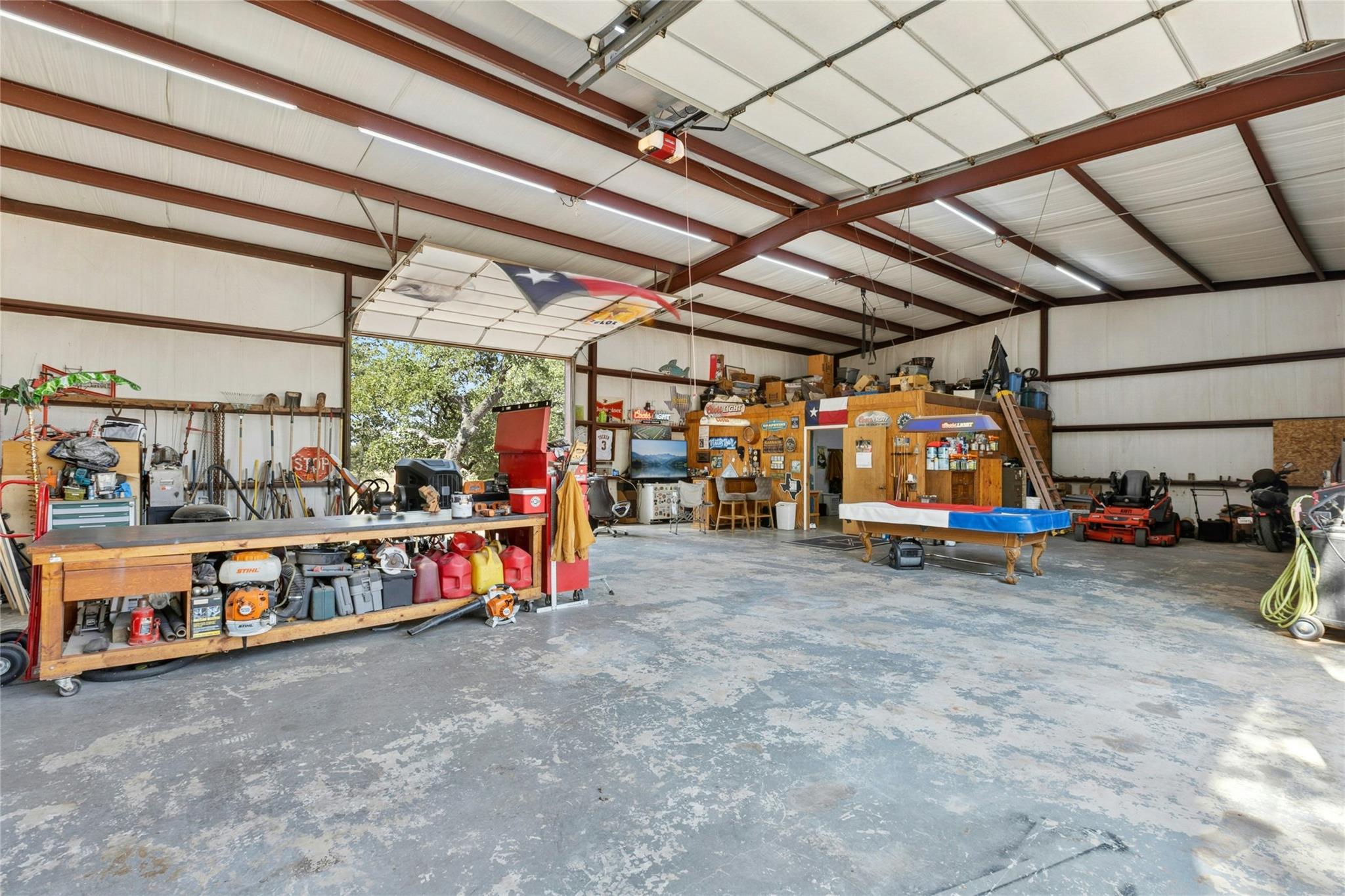 412 Woody Hollow Road Luling TX 78648