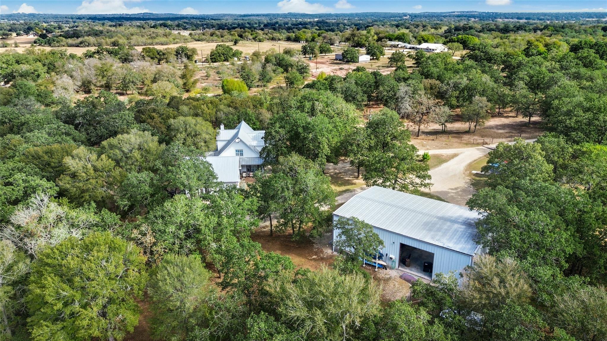 412 Woody Hollow Road Luling TX 78648