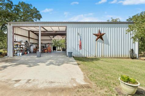 412 Woody Hollow Road Luling TX 78648