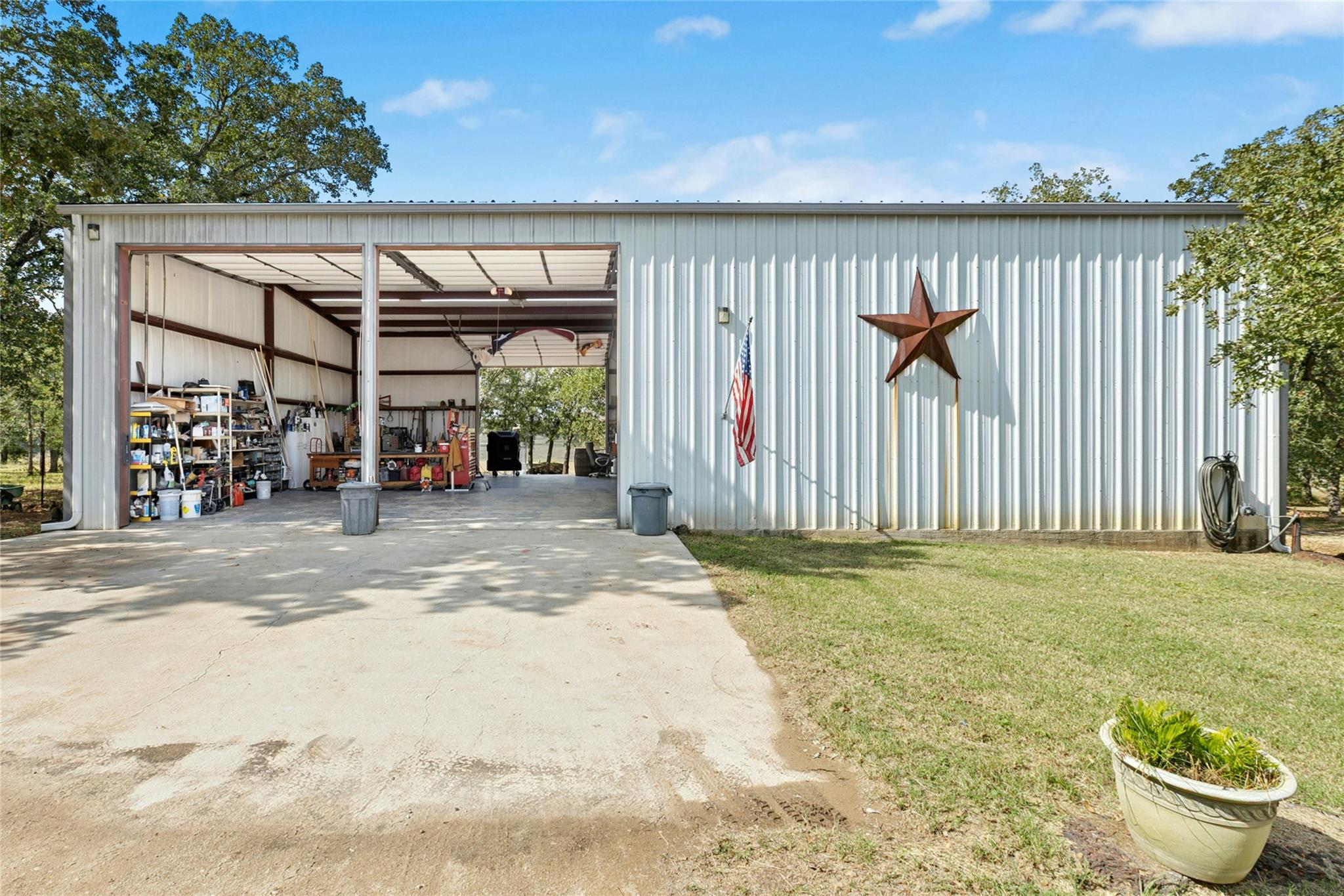 412 Woody Hollow Road Luling TX 78648