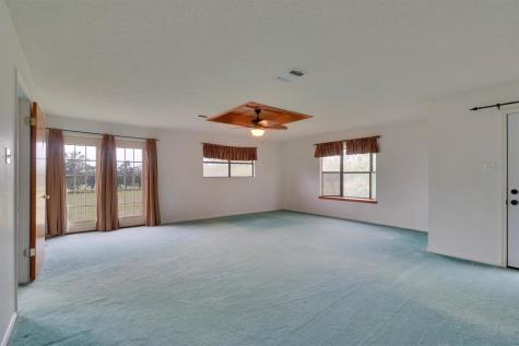 847 Highway 95 S Smithville TX 78957