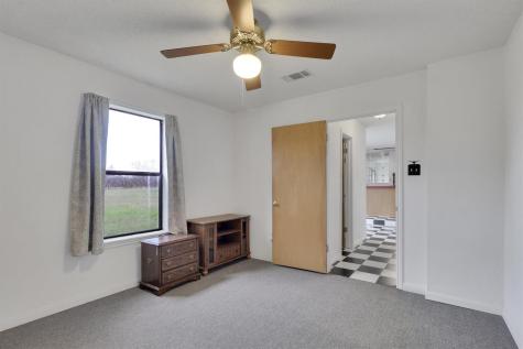 847 Highway 95 S Smithville TX 78957