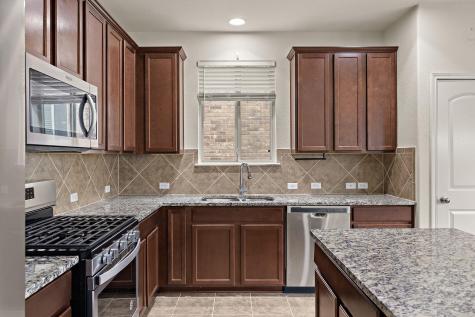 1000 Mccormick Cove Hutto TX 78634