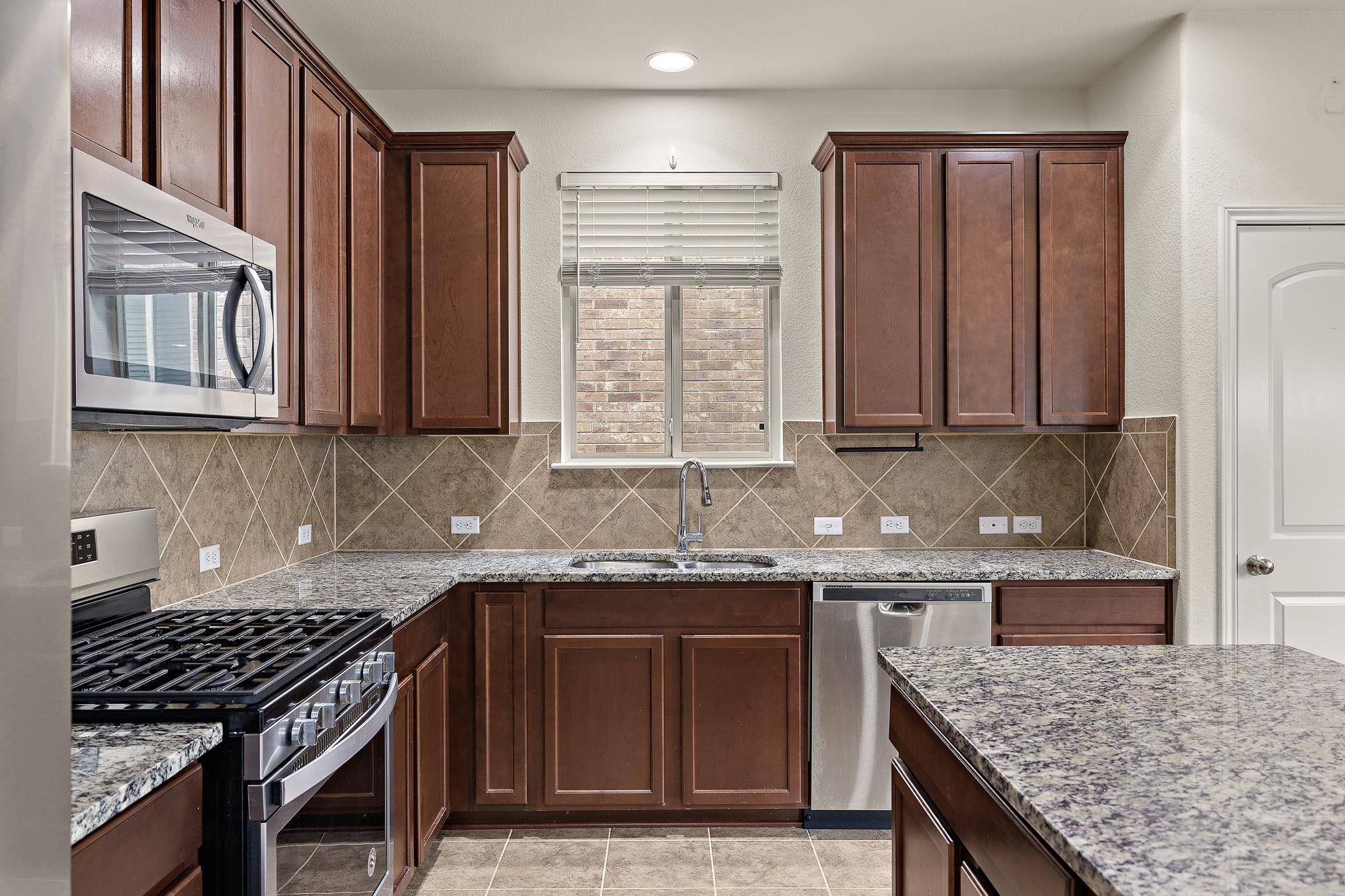 1000 Mccormick Cove Hutto TX 78634