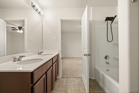 1000 Mccormick Cove Hutto TX 78634