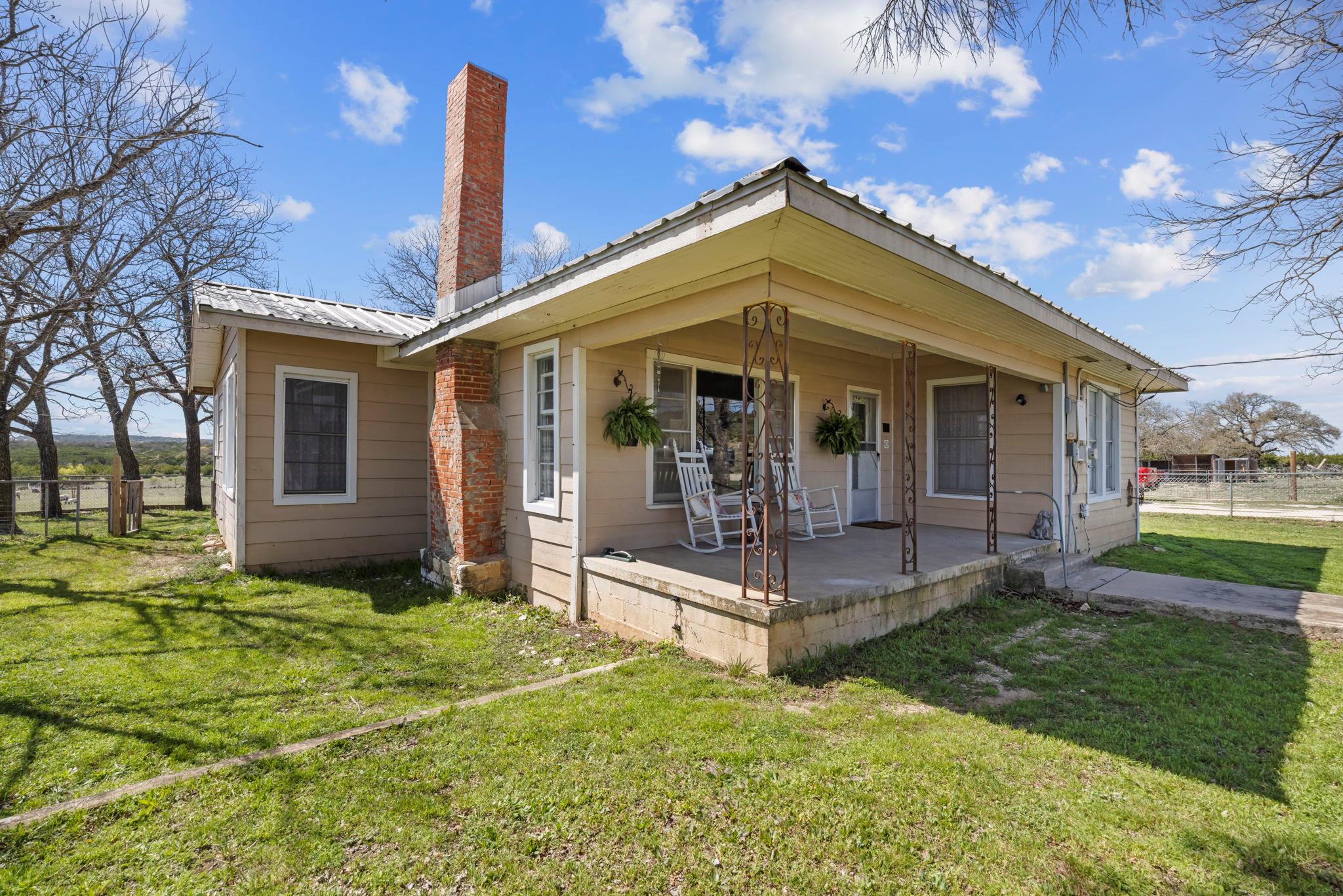 656 County Road 1301 Lampasas TX 76550