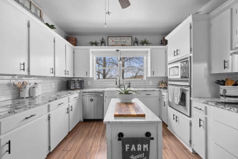 656 County Road 1301 Lampasas TX 76550
