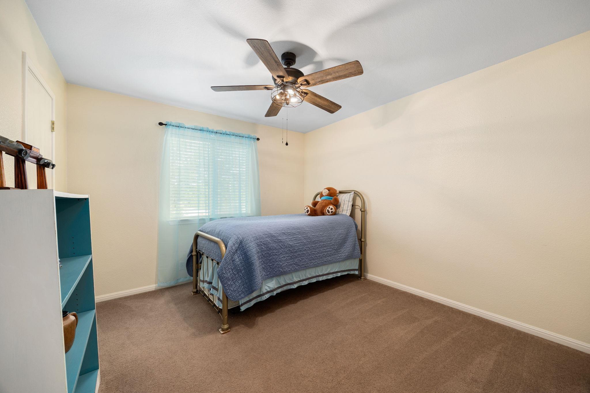 103 Little Lake Road Hutto TX 78634