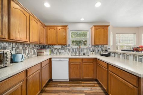 103 Little Lake Road Hutto TX 78634
