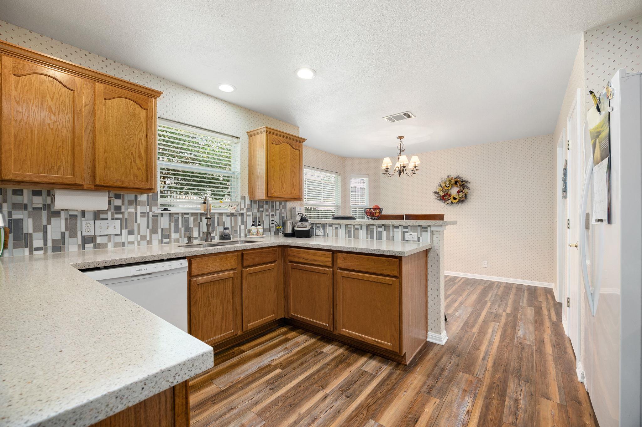 103 Little Lake Road Hutto TX 78634