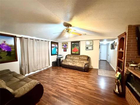 685 Fox Lane Lockhart TX 78644