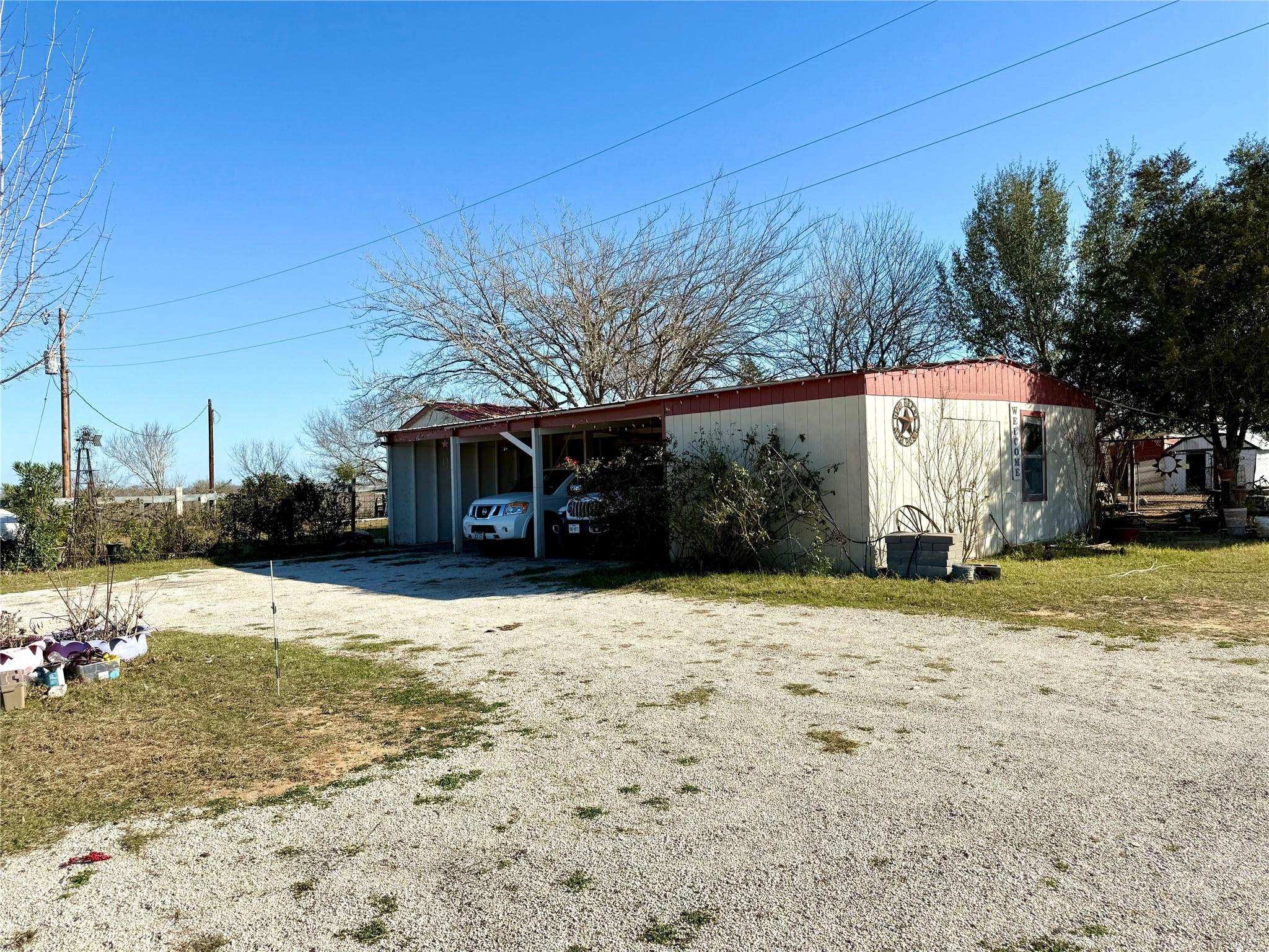 685 Fox Lane Lockhart TX 78644