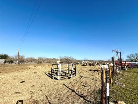 685 Fox Lane Lockhart TX 78644