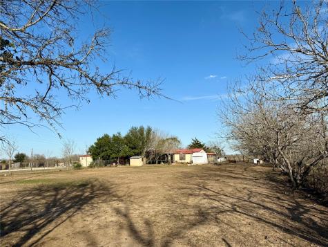 685 Fox Lane Lockhart TX 78644