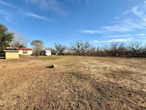685 Fox Lane Lockhart TX 78644