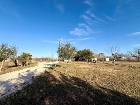 685 Fox Lane Lockhart TX 78644