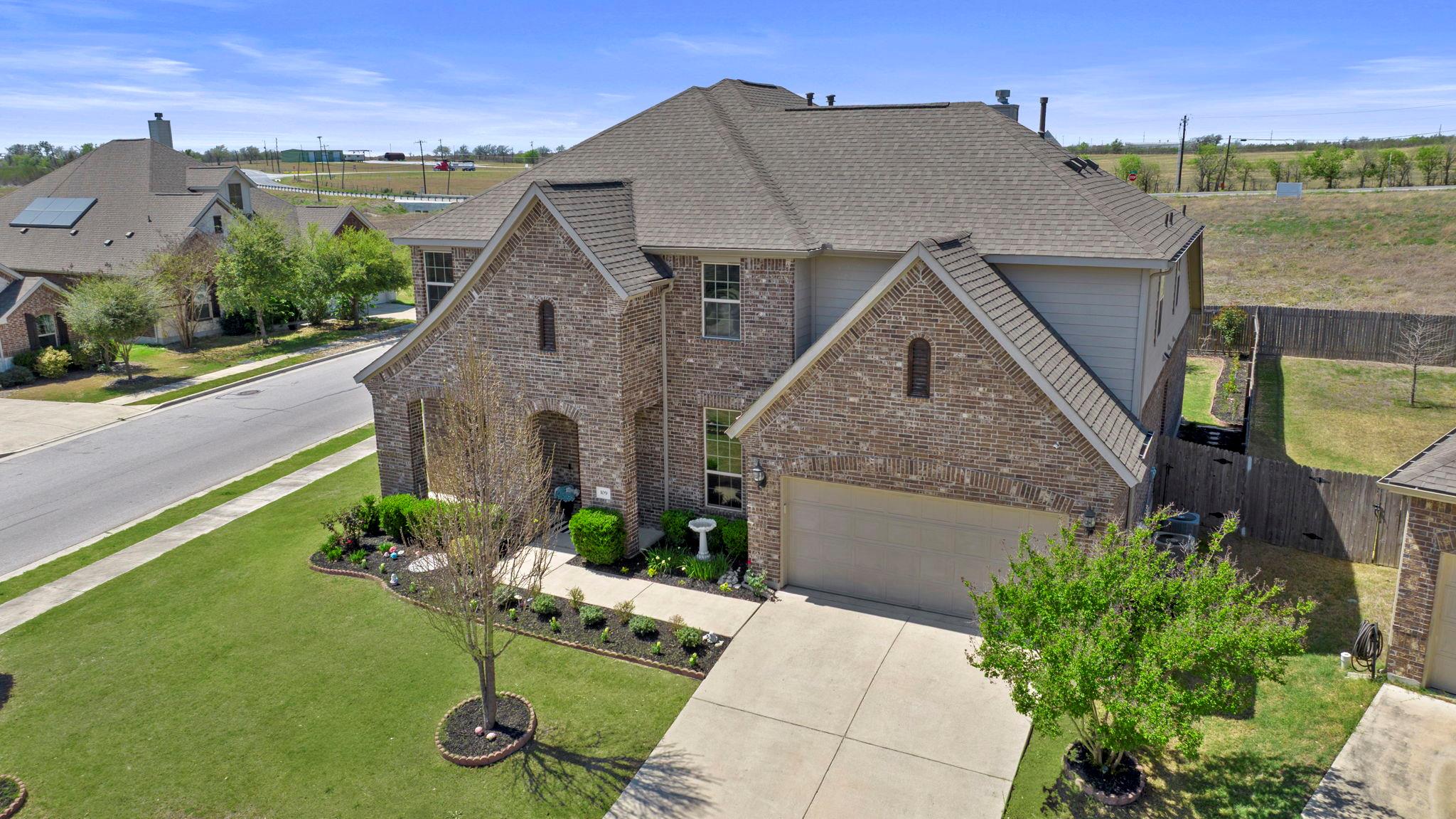 109 Wake Grove Buda TX 78610