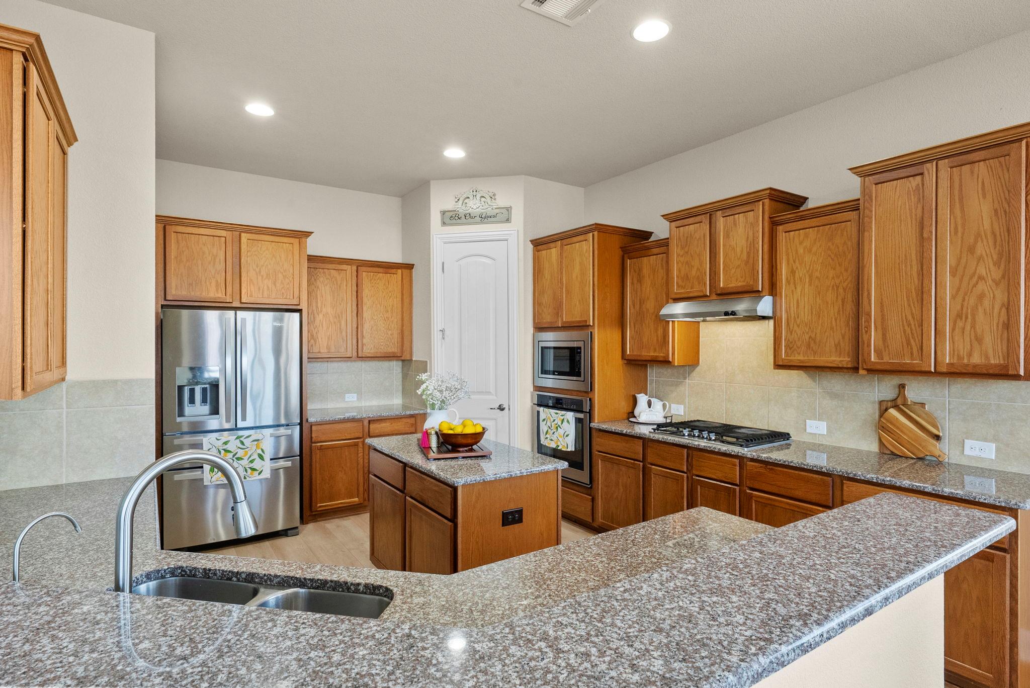 109 Wake Grove Buda TX 78610