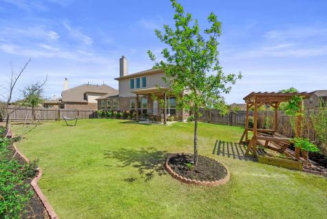 109 Wake Grove Buda TX 78610