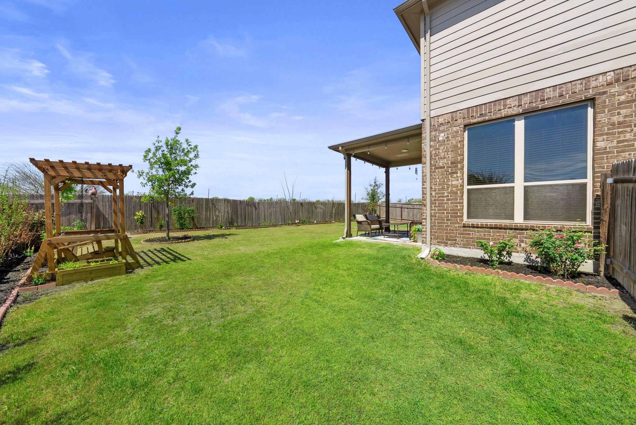 109 Wake Grove Buda TX 78610
