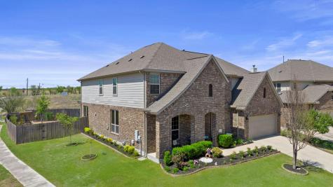 109 Wake Grove Buda TX 78610