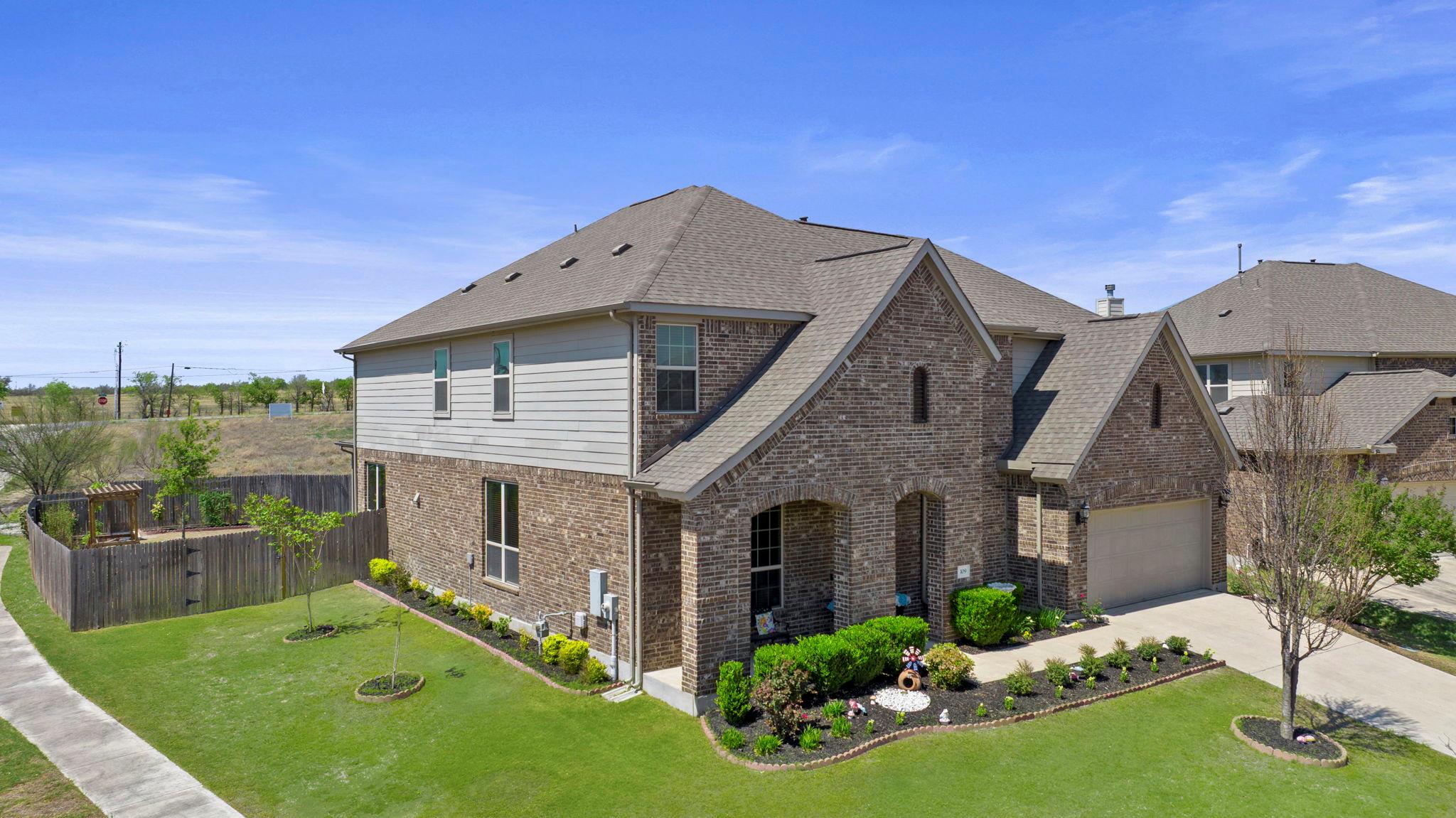 109 Wake Grove Buda TX 78610