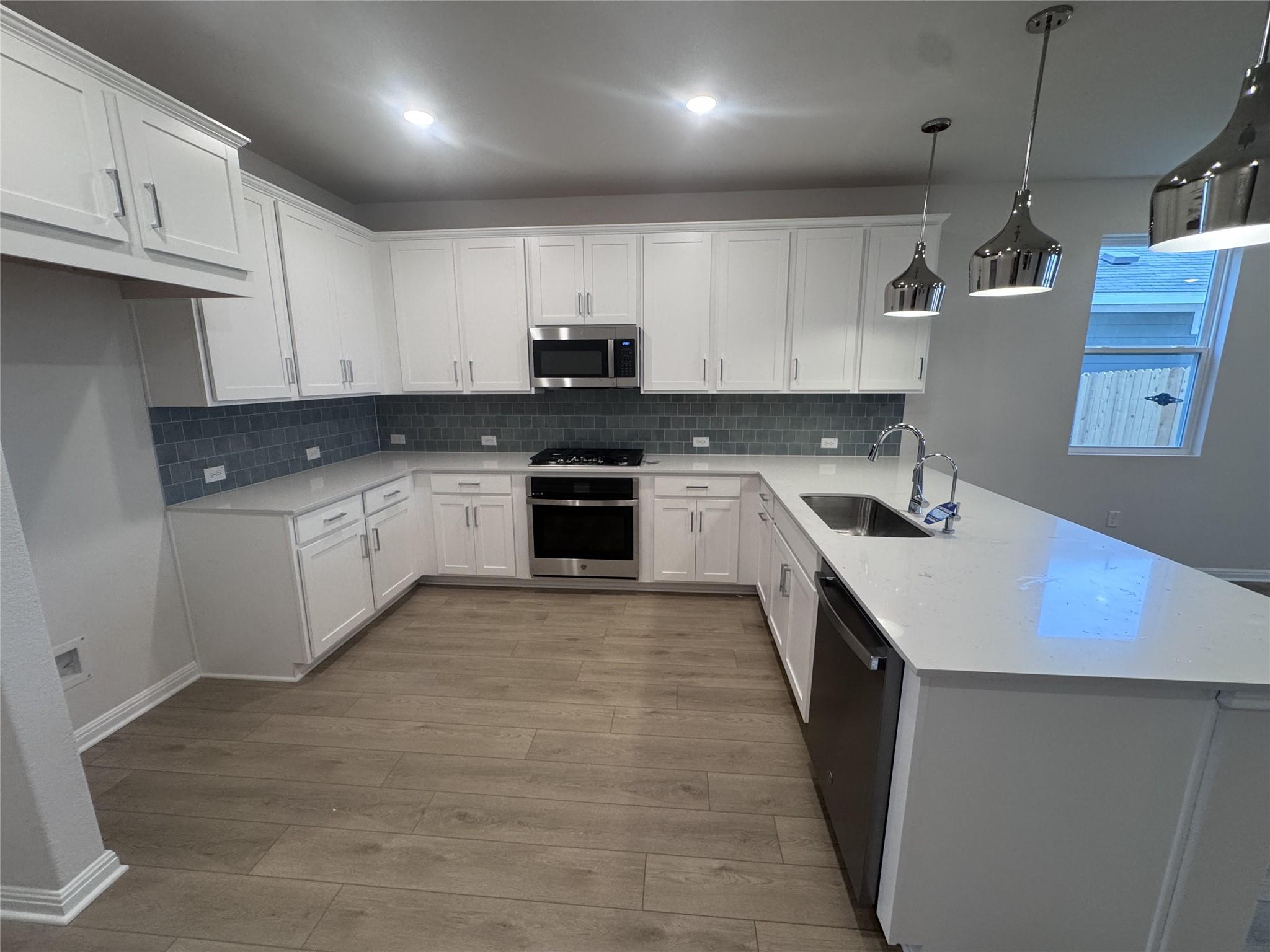 204 Willow Heights Drive Hutto TX 78634