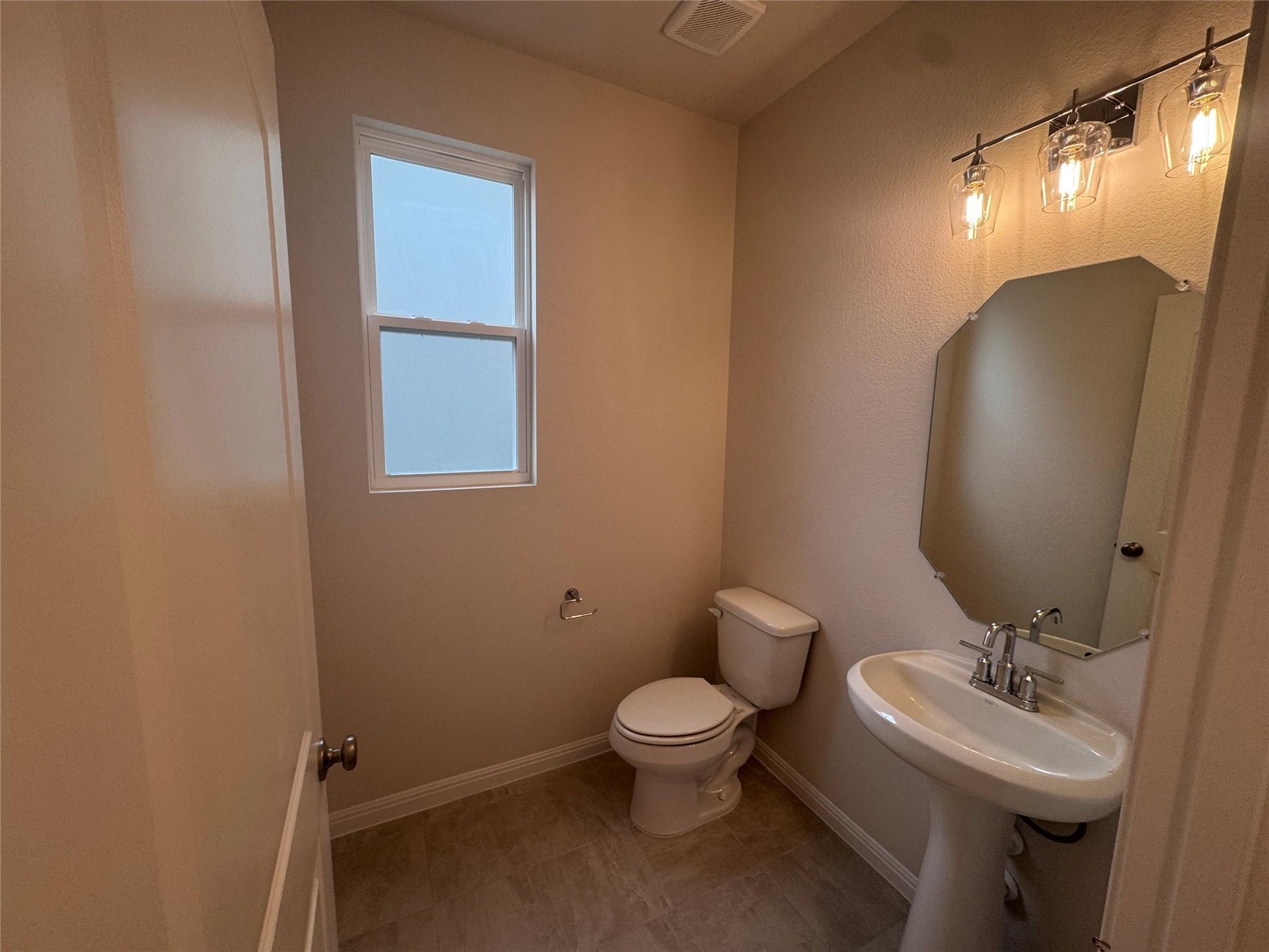 204 Willow Heights Drive Hutto TX 78634