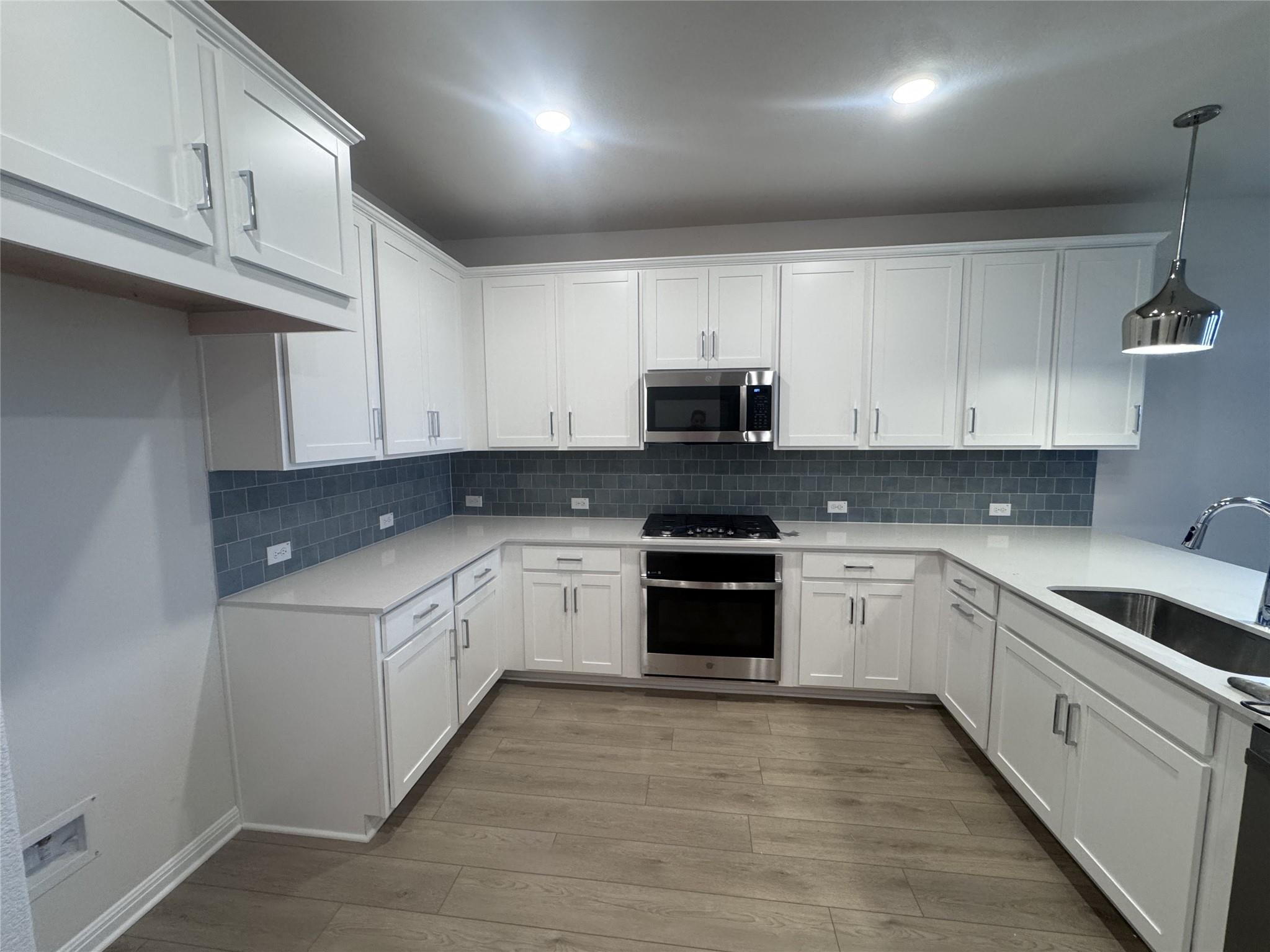 204 Willow Heights Drive Hutto TX 78634