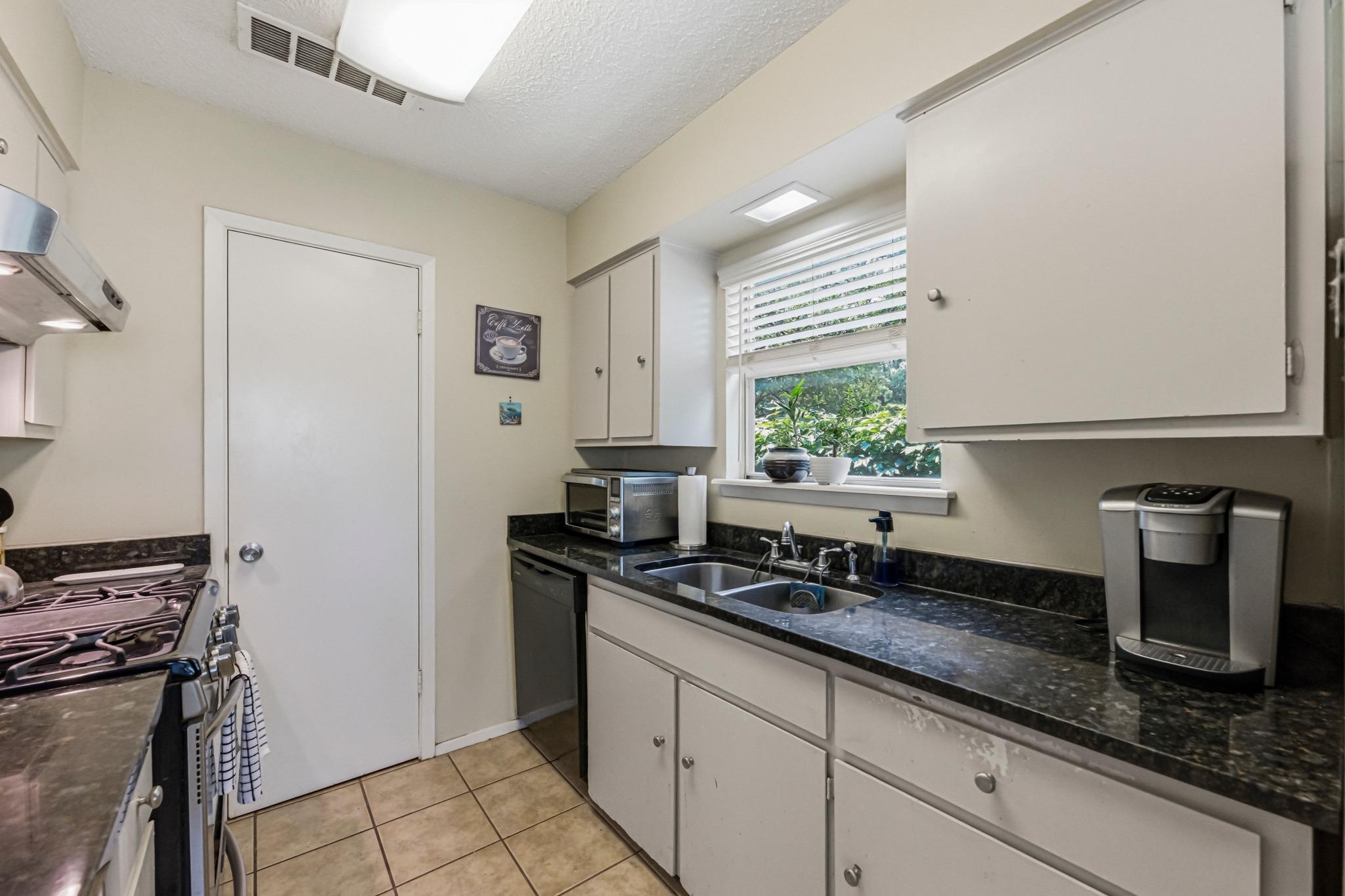4910 Sylvandale Drive Austin TX 78745