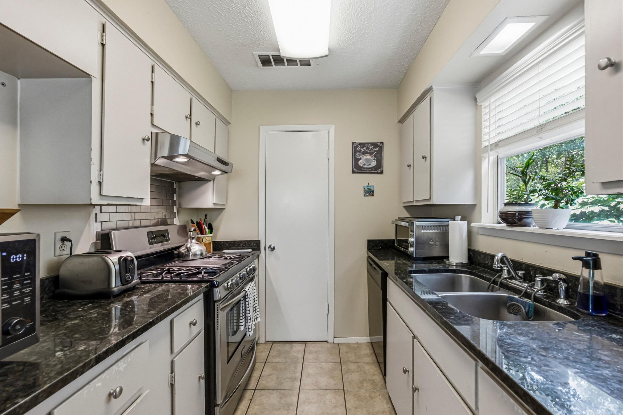 4910 Sylvandale Drive Austin TX 78745