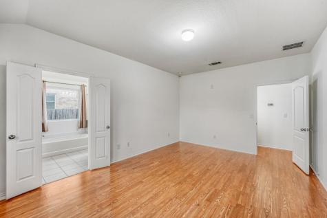 1007 Papaya Cove Hutto TX 78634