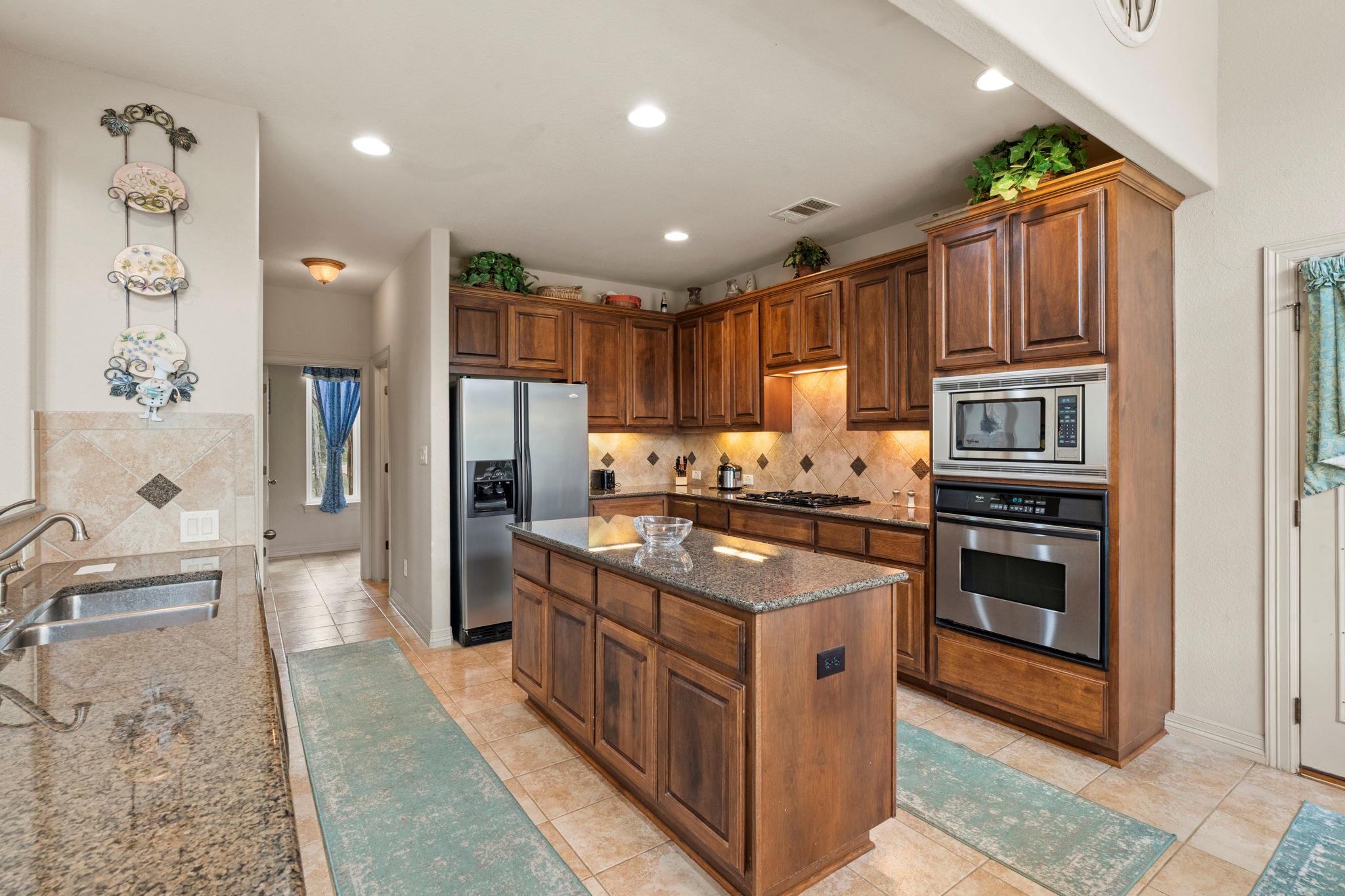 239 Whitney Run Buda TX 78610