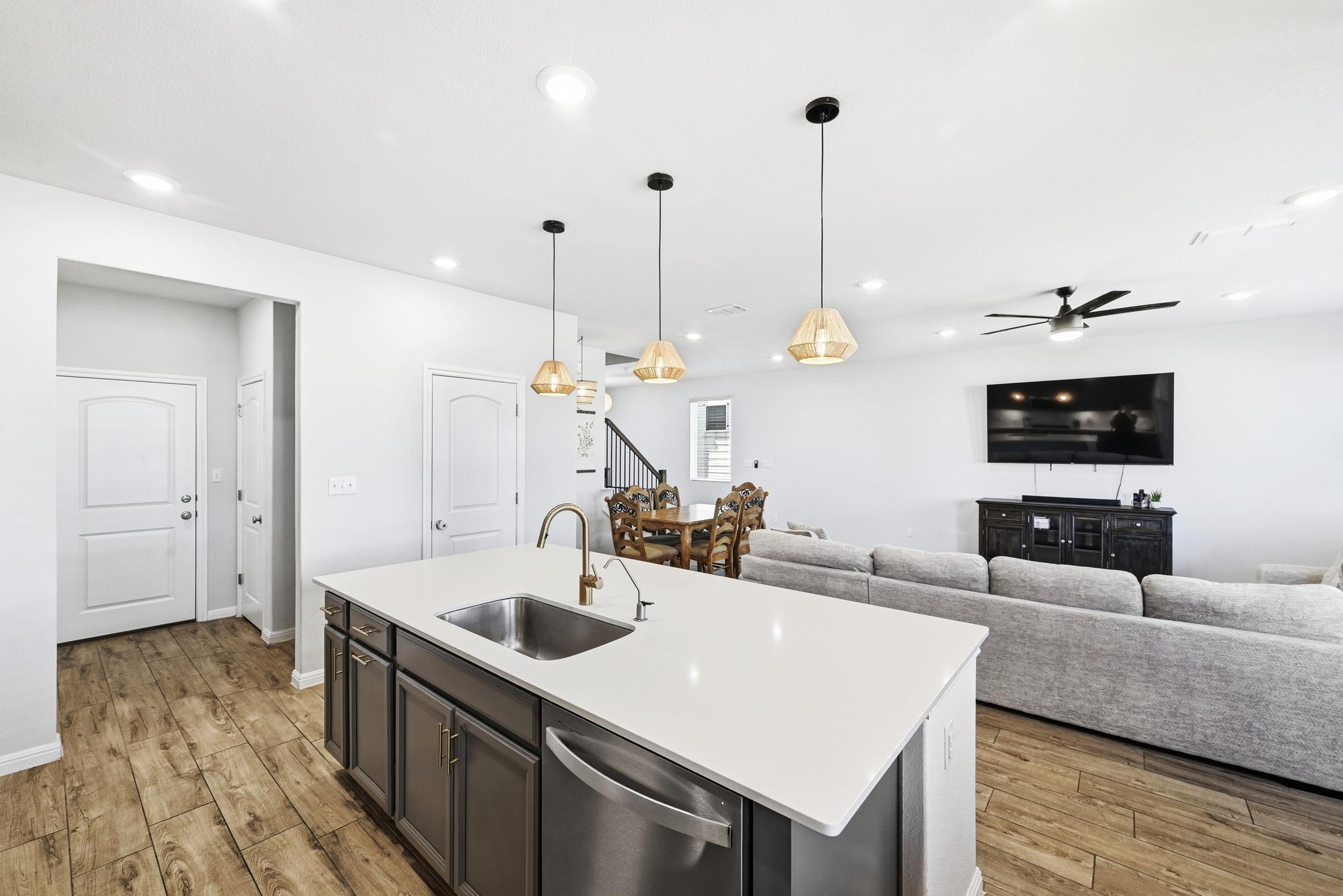 2033 Winston Way Leander TX 78641