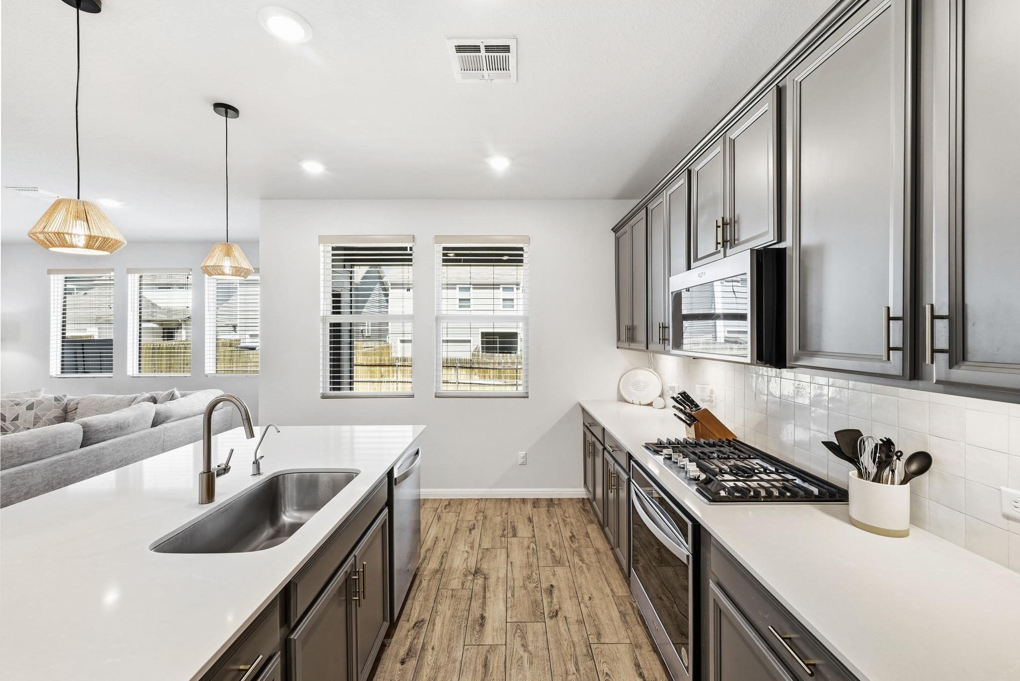 2033 Winston Way Leander TX 78641