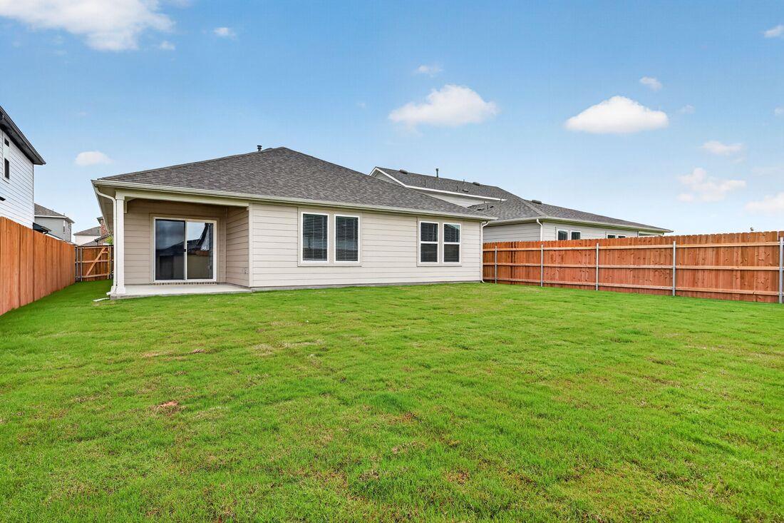 203 Makinaw Road Hutto TX 78634