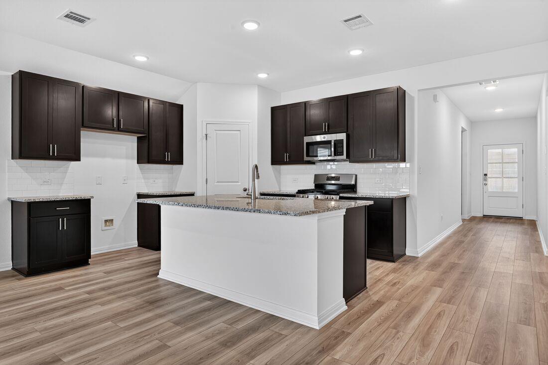 203 Makinaw Road Hutto TX 78634