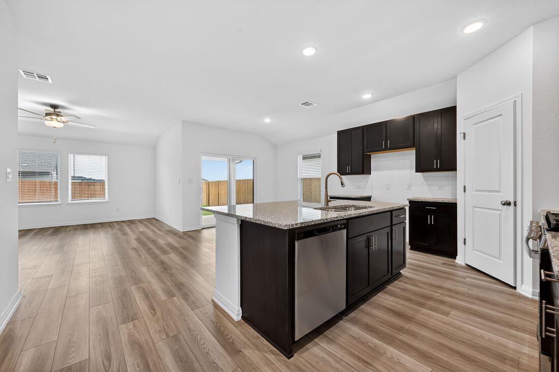 203 Makinaw Road Hutto TX 78634