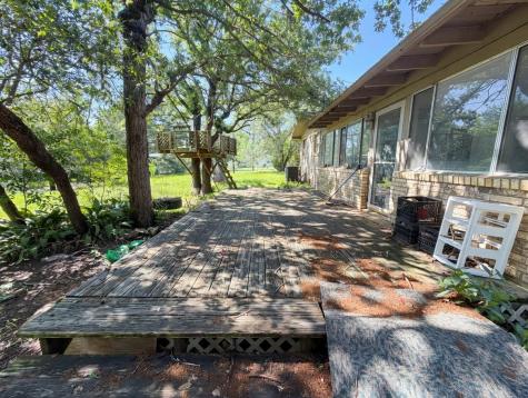 9262 N Highway 77 Lexington TX 78947