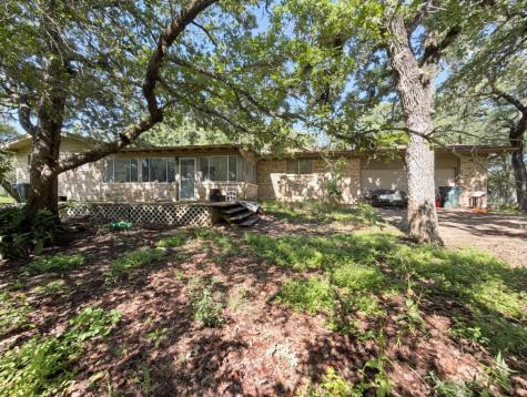 9262 N Highway 77 Lexington TX 78947