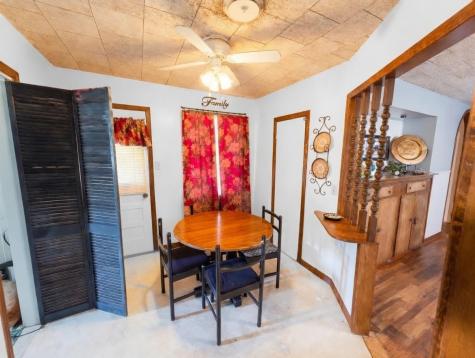 9262 N Highway 77 Lexington TX 78947