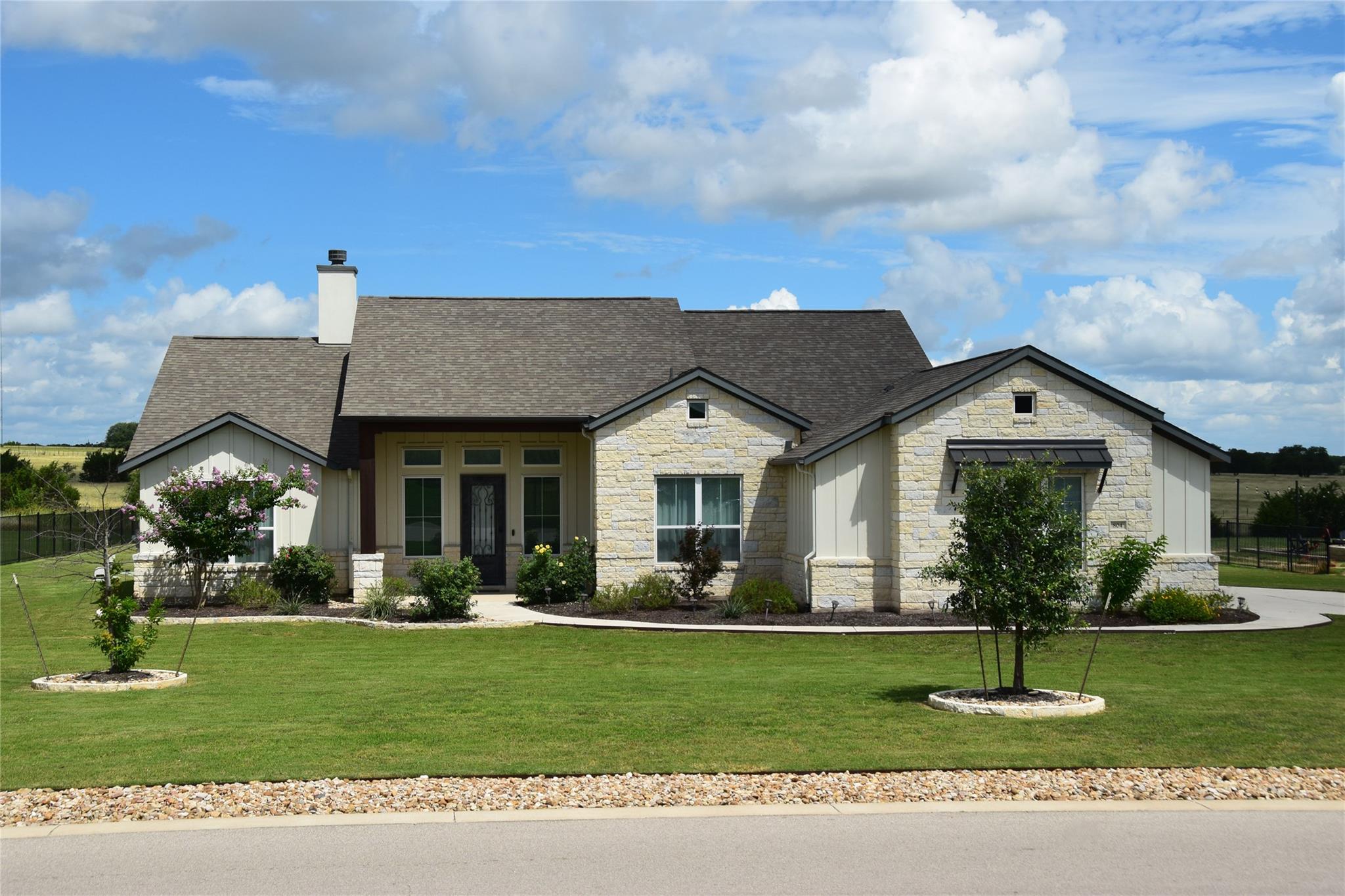 804 Umbrella Sky Liberty Hill TX 78642