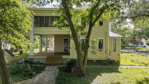 124 N Hamilton Street Gonzales TX 78629